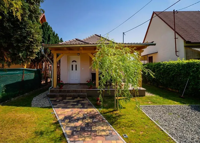 Pipacs Apartmanhaz