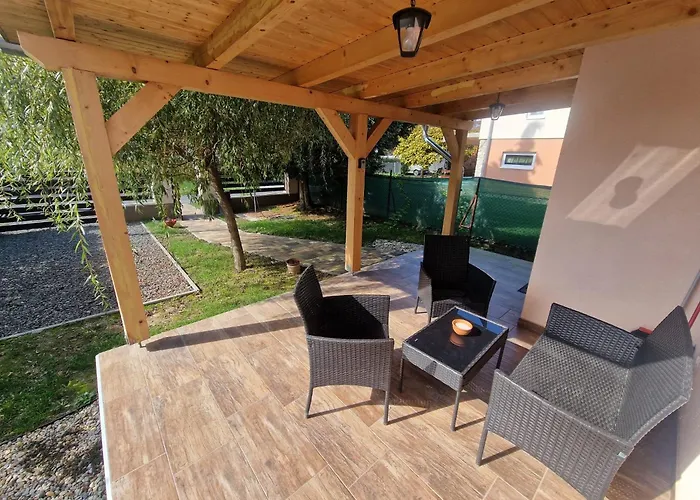 Pipacs Apartmanhaz