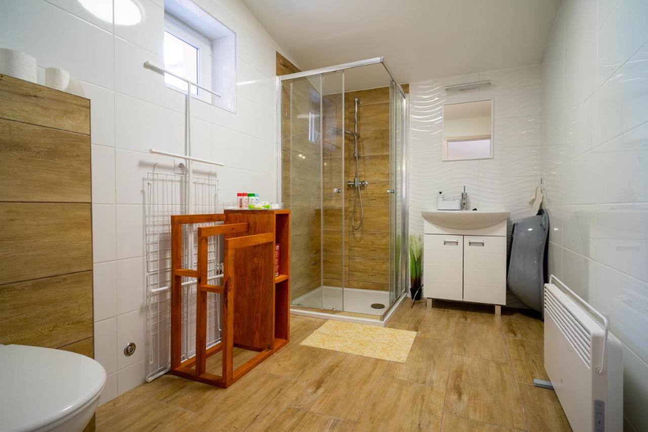 Pipacs Apartmanhaz *